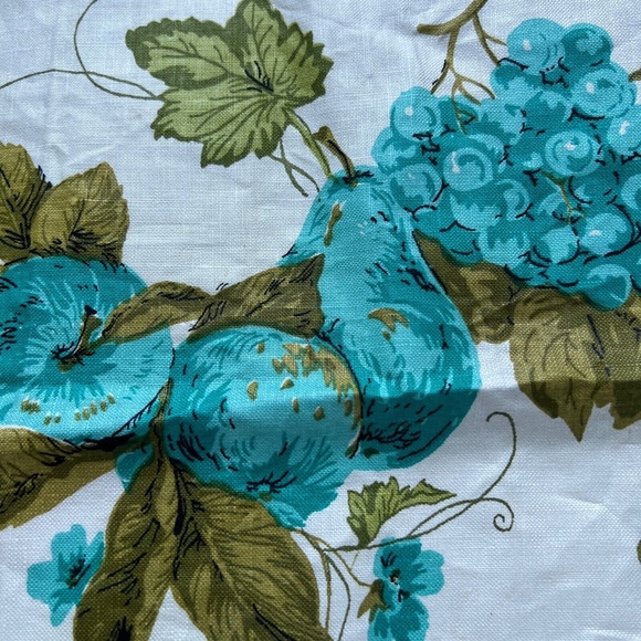 Vintage Kitchen Tea Towel Grapes Fruit Pears Apples 16" x 29" Cream, Green Teal - Picture 3 of 3